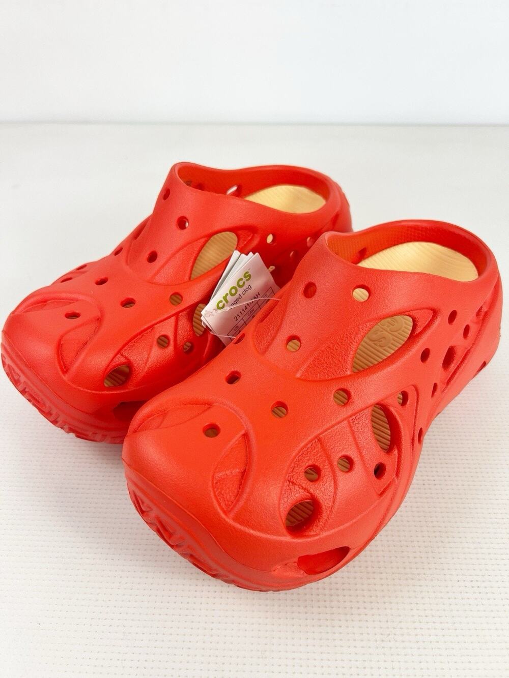 Crocs Caged Clog Women's Size 6 Starfish Coral Orange Shoes 211141-7AH New